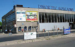 Olsztyński dworzec polem w grze „PRL”